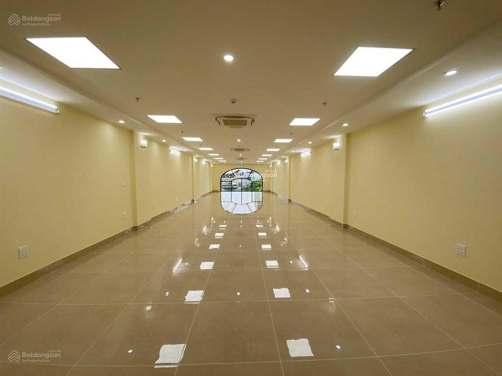 Cho thuê gấp tòa nhà 7 tầng 1 hầm kđt linh đàm 165m2 thông sàn thang máy