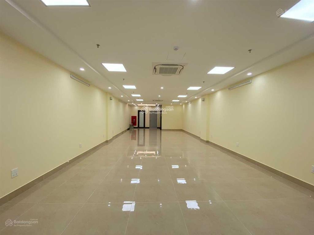 Cho thuê gấp tòa nhà 7 tầng 1 hầm kđt linh đàm 165m2 thông sàn thang máy