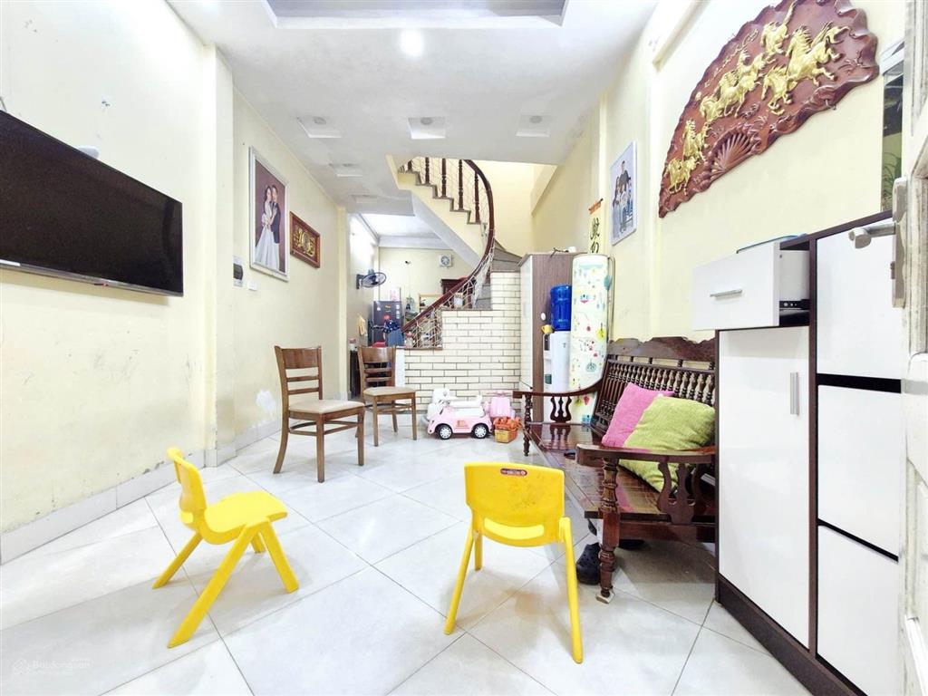 Chỉ hơn 6tỷ sở hữu nhà dân xây định công  4 ngủ  ngõ nông 80m ra ô tô