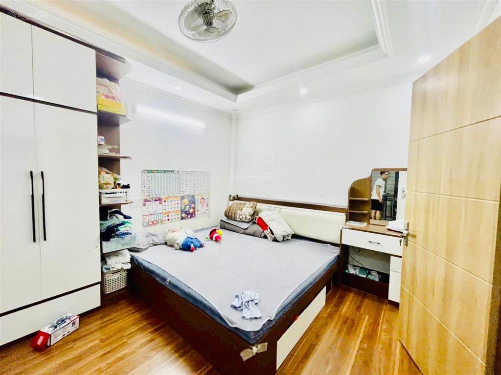 Không có căn thứ 2  định công, hoàng mai 32m25 tầng  nhỉnh 8 tỷ sát vành đai 2,530m ra mặt phố
