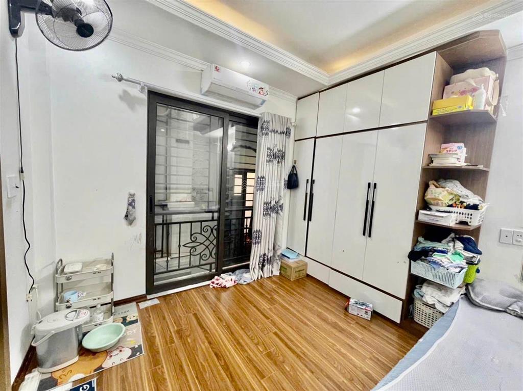 Không có căn thứ 2  định công, hoàng mai 32m25 tầng  nhỉnh 8 tỷ sát vành đai 2,530m ra mặt phố