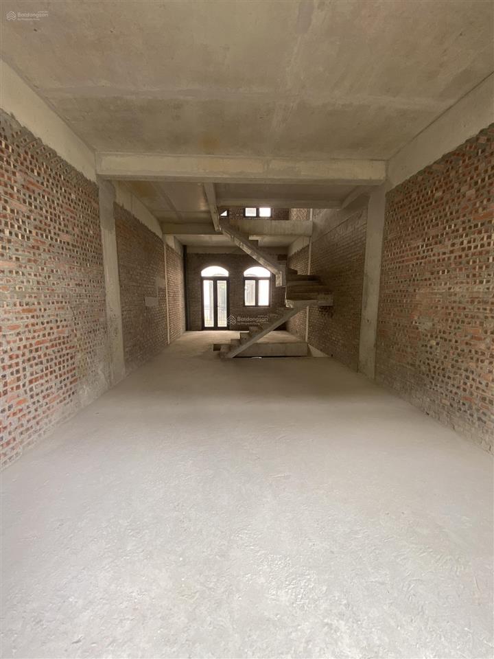 Chính chủ bán nhà phân lô chà là 7 vinhomes ocp2  diện tích 65m2 * 5 tầng. giá 9.7 tỷ (có tl)