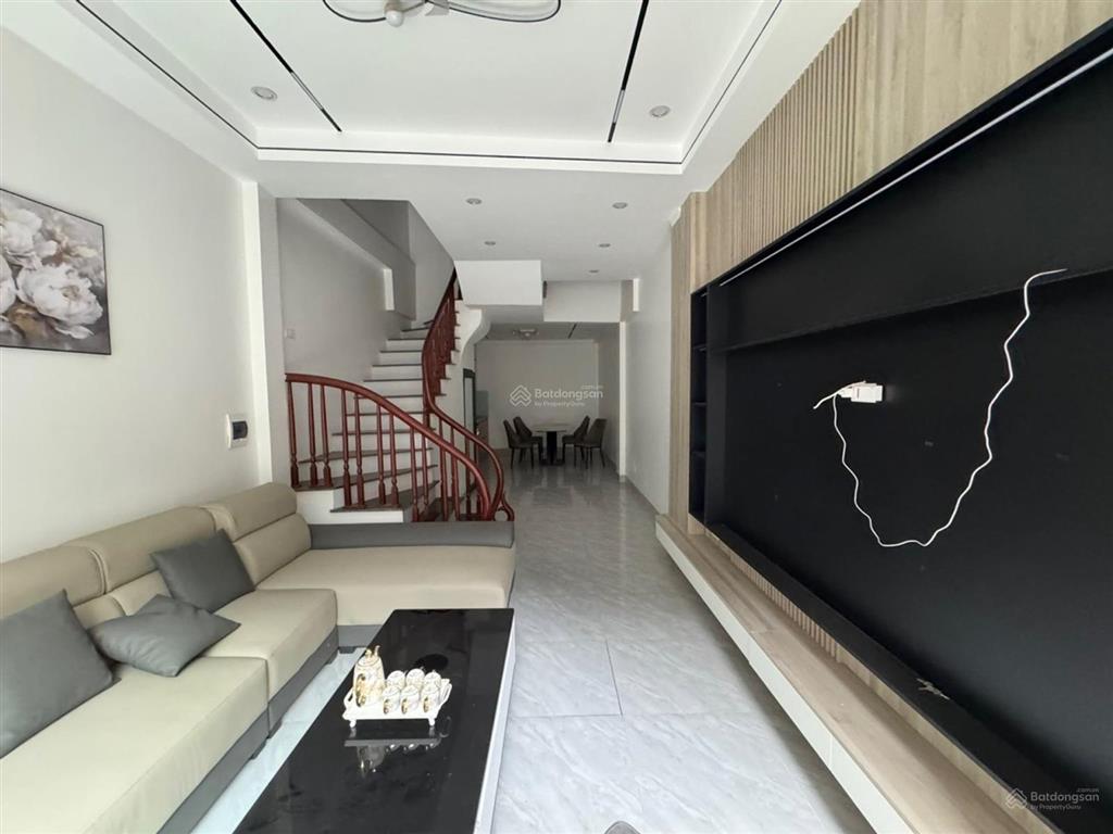 Tặng nội thất  nhà 5 tầng 42m2 chỉ 11,8 tỷ(có tl) phần lô ô tô ngõ thông  kinh doanh 