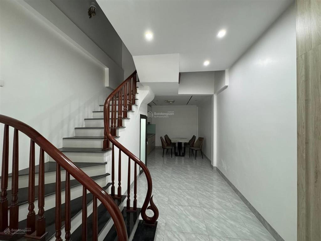 Tặng nội thất  nhà 5 tầng 42m2 chỉ 11,8 tỷ(có tl) phần lô ô tô ngõ thông  kinh doanh 