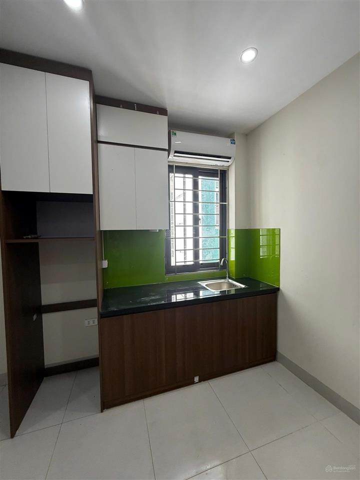 Nhà dòng tiền vip 150triệu/ tháng  phố kim giang  8 tầng thang máy  tổng 32 phòng  full nt