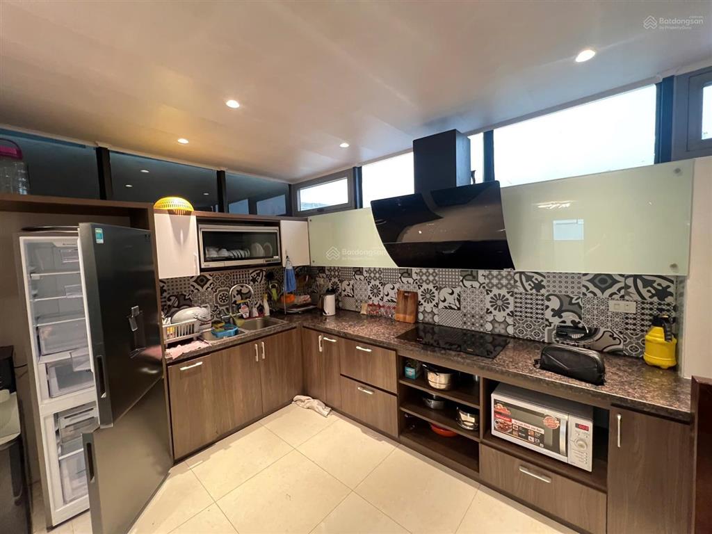 Chính chủ gửi bán bt vinhome riverside 176m2 3 thoáng  giá đầu tư 54tỷ dòng tiền  thang máy .