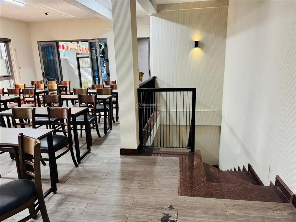 Bán lk vip nguyễn tuân  lô góc  107m2  mt 20m, giá 76 tỷ, kinh doanh, thang máy