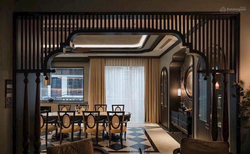 Toà nhà tô vĩnh diện  81m2, mt 8.1m  giá 44,5 tỷ  hai mặt ngõ  thang máy  kinh doanh