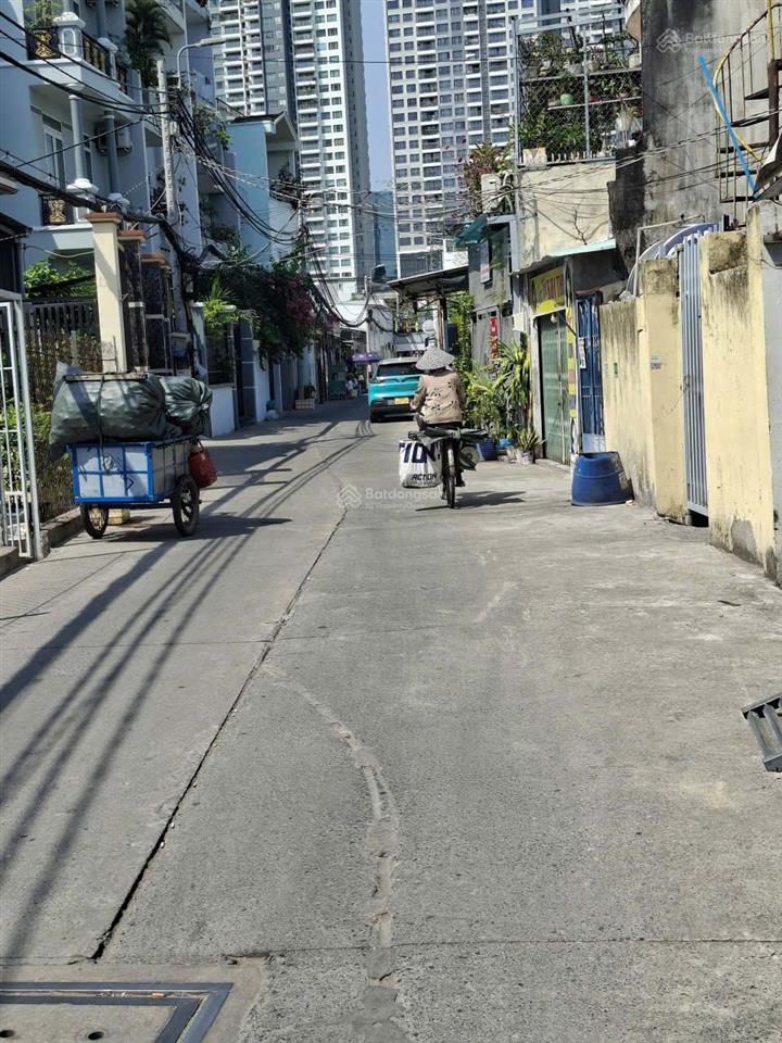 Nhà 4 tầng xe hơi tới nhà  phường phú thuận  quận 7  hơn 9 tỷ