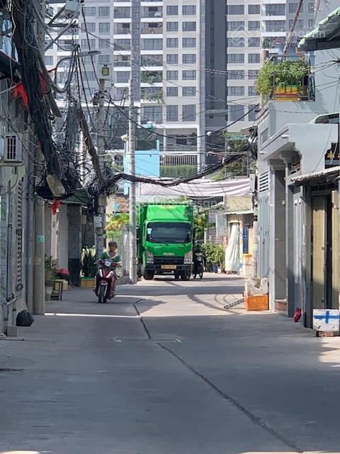 Nhà xe tới nhà 4,5x19m  phường phú thuận  quận 7  hơn 8 tỷ