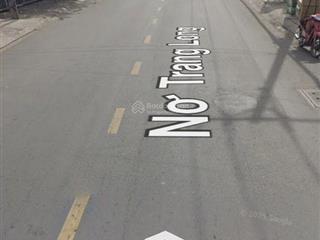 Nhà mặt tiền nơ trang long, bình thạnh, đối diện bệnh viện, thuận tiện mở nhà thuốc, showroom