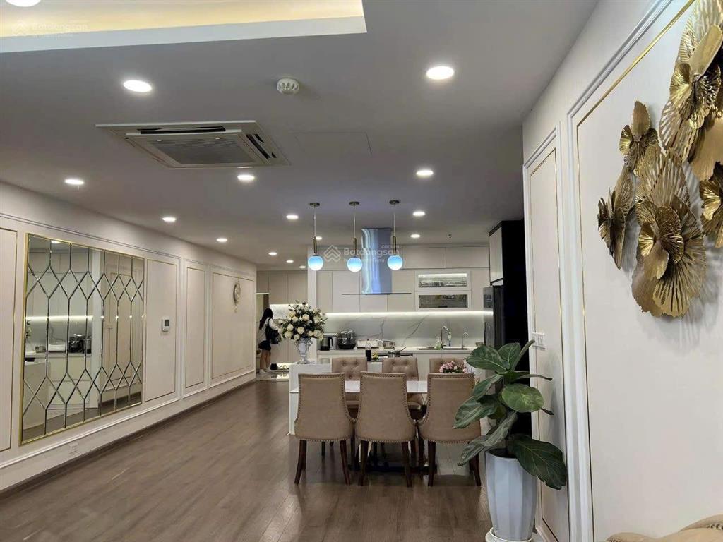 Bán gấp căn góc hướng mát 119m2,sổ đỏ lâu dài nhỉnh 10tỷ rẻ nhất the garden, mễ trì. cam kết ko ảo