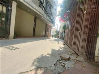 Bán nhà giải phóng 60m2 giá 14.9 tỷ, o tô vào nhà, 6 phòng ngủ rộng, thang máy!