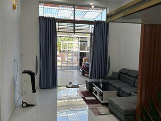 4.6 tỷ tl nhẹ nhà trung tâm dĩ an sân xe hơi 7 chỗ tặng nội thất