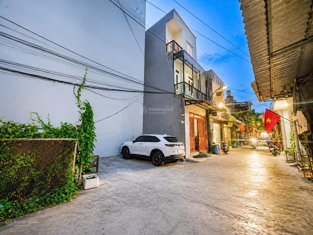 Nhà đẹp đông hòa hẻm ô tô 5m full nội thất chỉ 3,65 tỷ