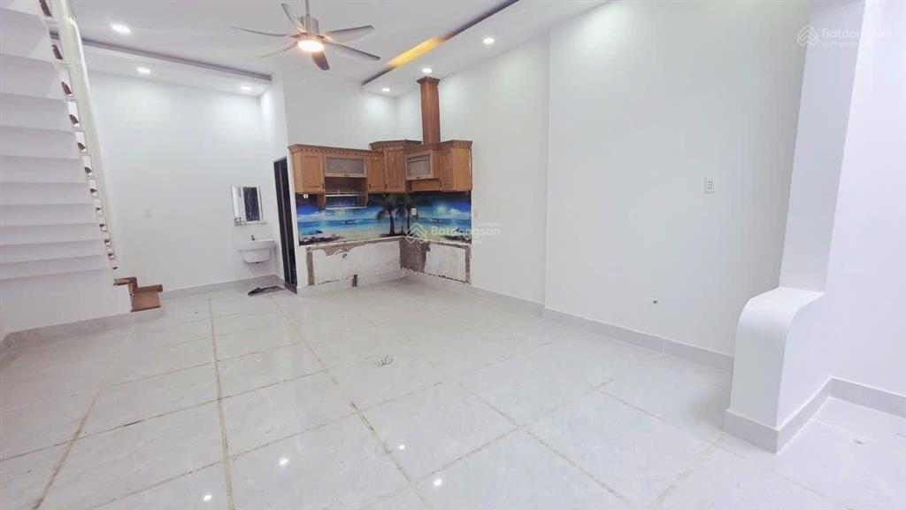 Hàng ngộp giá giật mình mặt tiền ngang 20m giữa trung tâm p. dĩ an