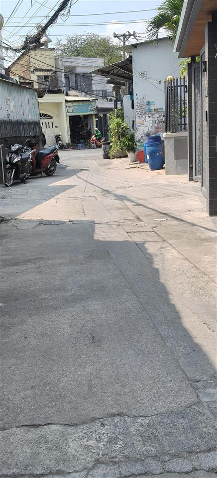 Hàng hiếm dĩ an  đất rộng tặng nhà  ngang khủng 9m