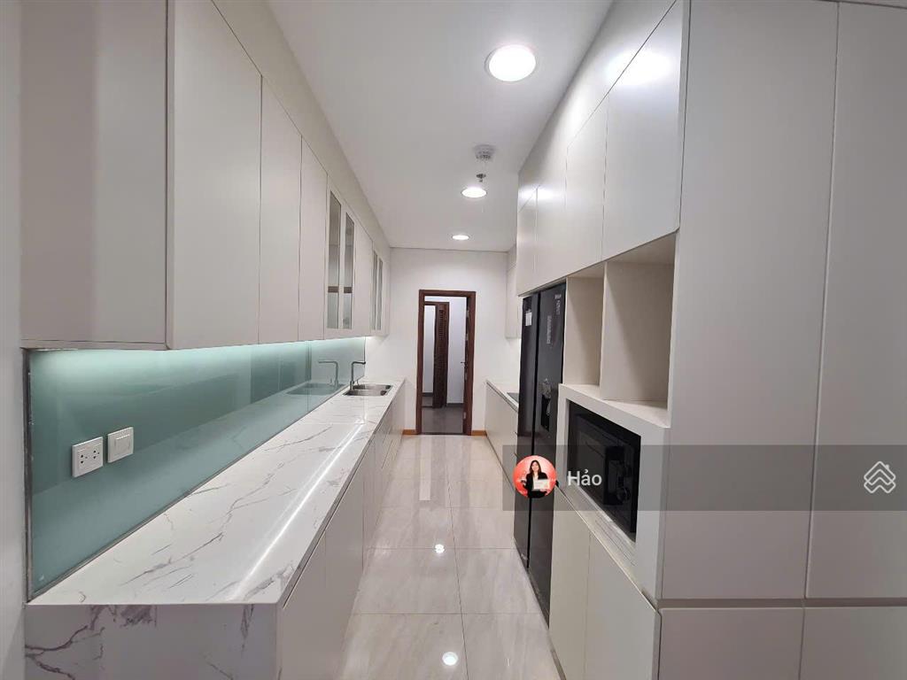 Cho thuê căn hộ brg diamond 25 lê văn lương. 104m2, 3pn, full đồ. giá 25.5tr/th. view h. đạo thúy