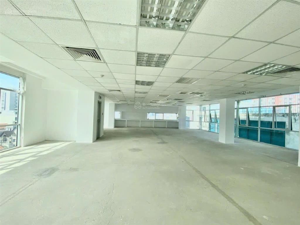 Văn phòng cho thuê 180 m2 ung văn khiêm tân cảng bình thạnh
