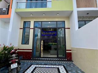 Cần bán gấp căn nhà 5*17 giá 1 tỷ 450 triệu