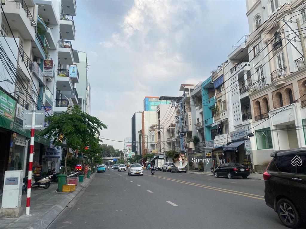 Mặt tiền hoàng hoa thám sát ga t3, 8x25m, hđt 200tr/th, ctxd hầm 7t giảm sâu còn 45 tỷ tl