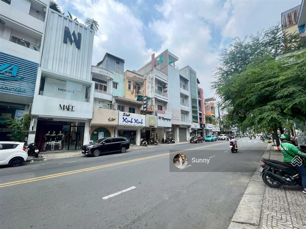 Mặt tiền hoàng hoa thám sát ga t3, 8x25m, hđt 200tr/th, ctxd hầm 7t giảm sâu còn 45 tỷ tl