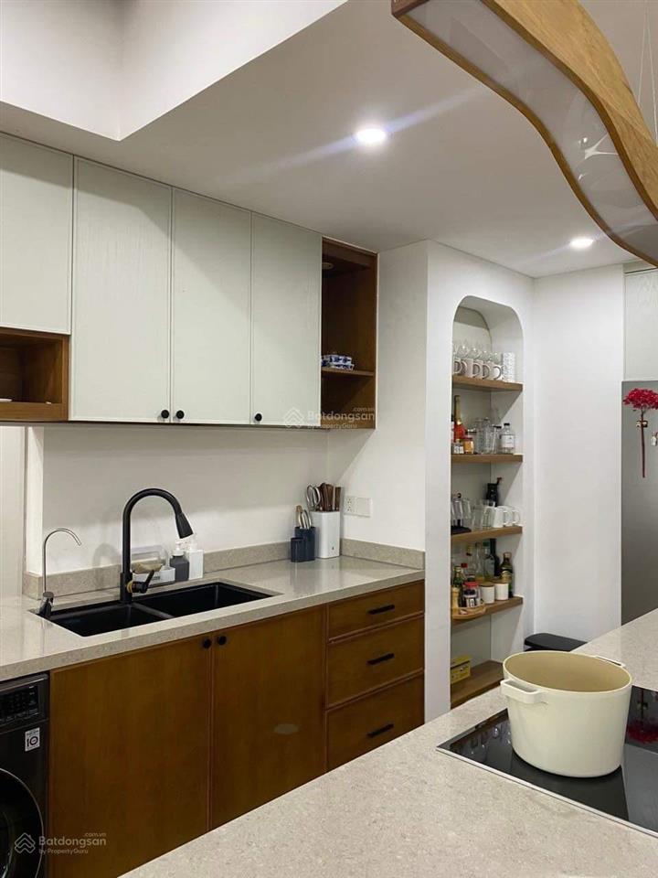 Chính chủ gửi bán ch parcspring 3pn2wc 91m2 giá từ 5.6  5.750 tỷ. sổ hồng riêng công chứng ngay