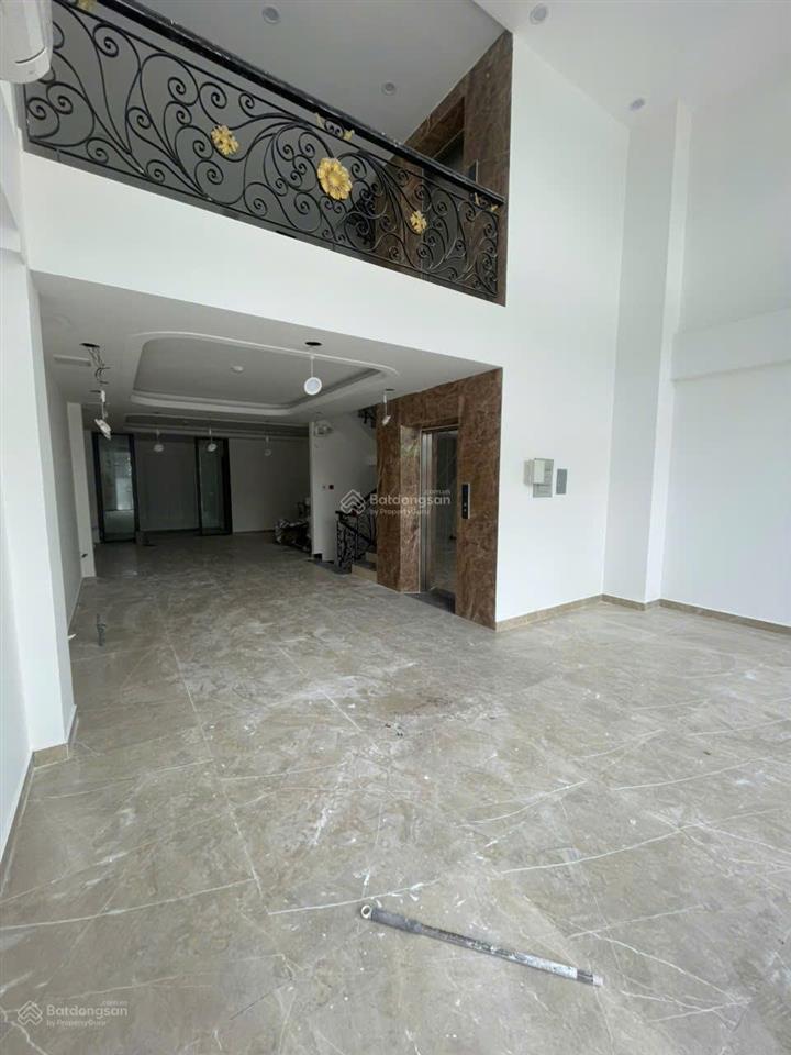 Cho thuê nhà phố hưng gia 6x18,5m. hầm + trệt + lửng + 3 lầu + sân thượng, thang máy