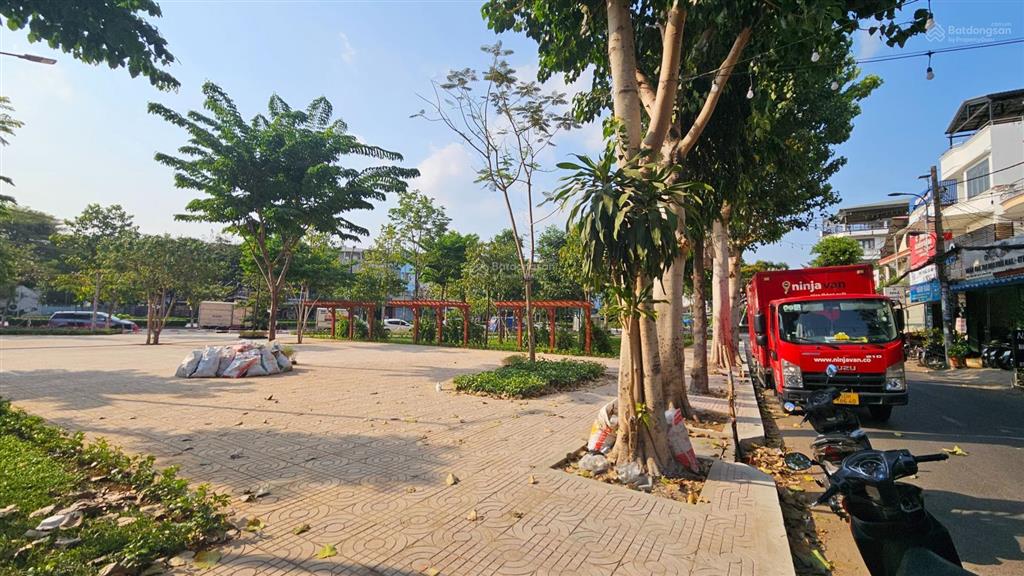 Nhà mtkd ngay nguyễn oanh phan văn trị  dt 5x20m  2 tầng, giá 15,5 tỷ tl