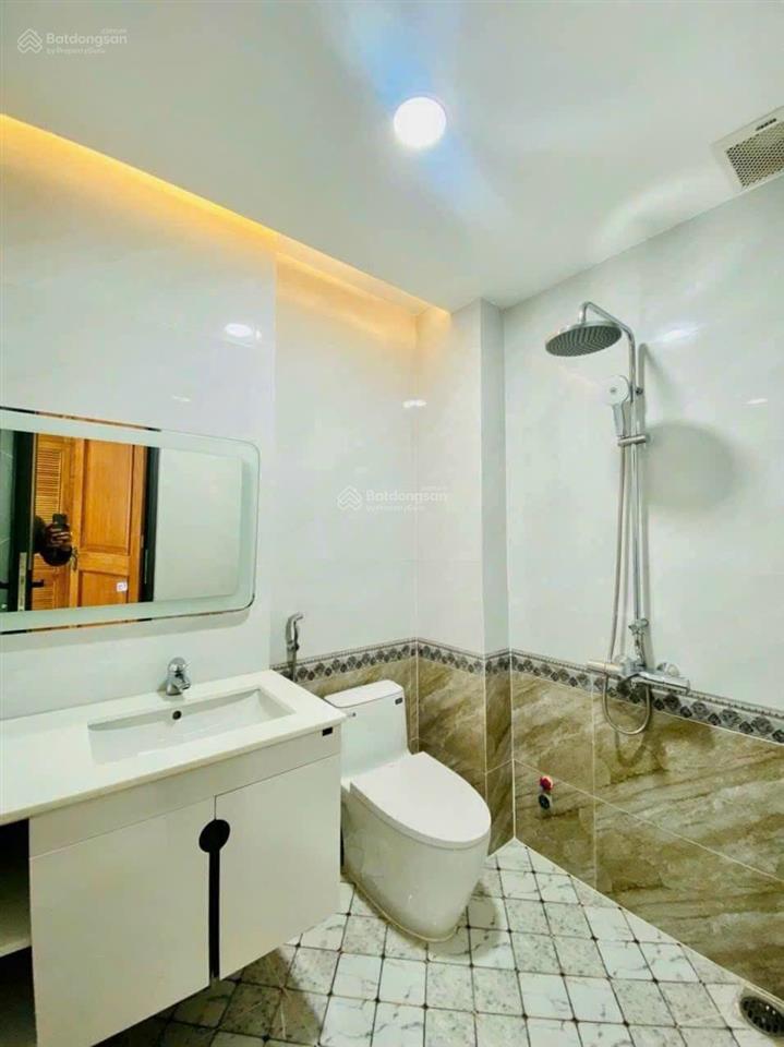 Nhà 1 sẹc nguyễn văn dung p6 gò vấp, 4x15m, 4 tầng thang máy. giá 10.x tỷ