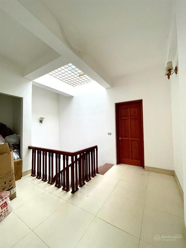 Bán nhà mặt phố nguyễn trường tộ ba đình 133m2 x 6 tầng x mt 6.5m  89 tỷ vỉa hè kd. 0368 176 ***