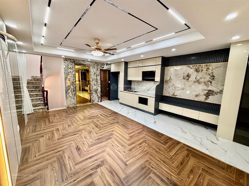 Bán nhà 1150 láng đống đa phân lô ô tô tránh 44m2, 6 tầng, mt 5m  14.5 tỷ thông sàn thang máy