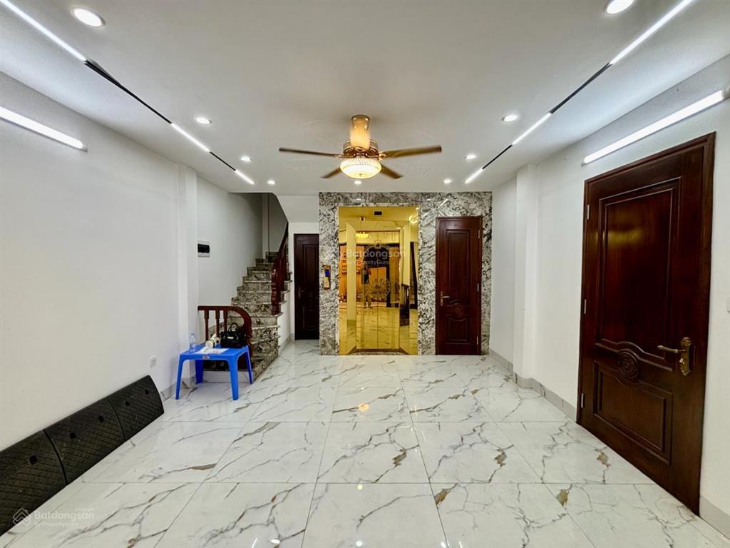 Bán nhà 1150 láng đống đa phân lô ô tô tránh 44m2, 6 tầng, mt 5m  14.5 tỷ thông sàn thang máy