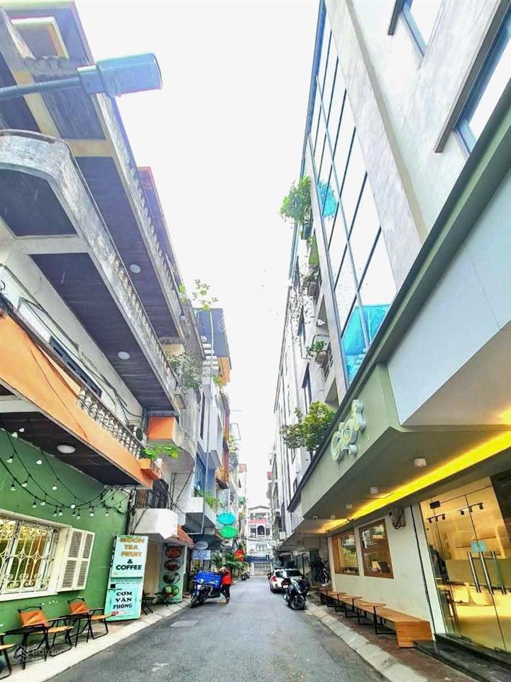 Bán nhà nguyên hồng đống đa 60m2, 4 tầng, mt 4.2m, 16.3 tỷ, gara ô tô, 2 thoáng.  0368 176 ***