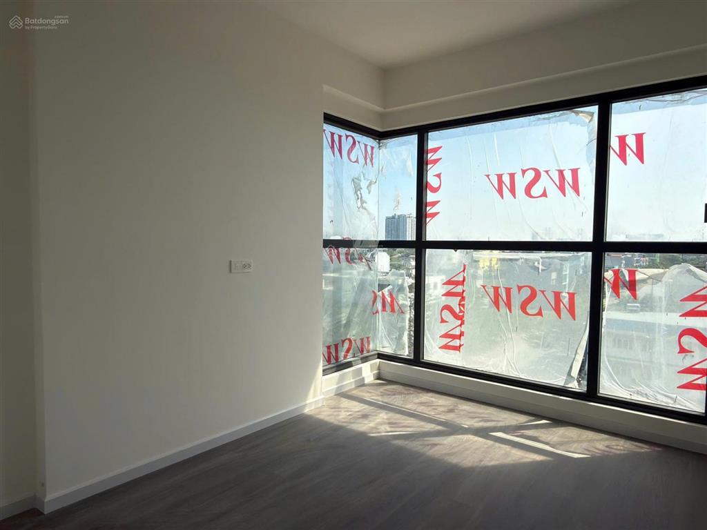 Tôi cần tiền bán gấp thu hồi vốn căn 2pn, 69m2, nội khu, view biệt thự đẹp