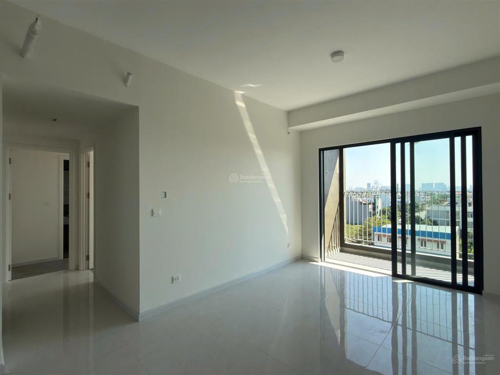 Tôi cần tiền bán gấp thu hồi vốn căn 2pn, 69m2, nội khu, view biệt thự đẹp