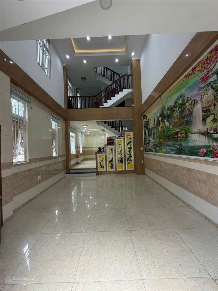 Bán gấp nhà hxh ngay đỗ xuân hợp cách chợ phước bình 200m  giá 9.5 tỷ