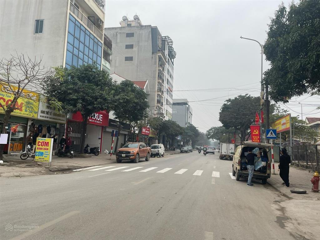 Bán nhà đức diễntừ liêm. mặt ngõ ô tô tránh  kinh doanh, văn phòng. 100m. 23 tỷ