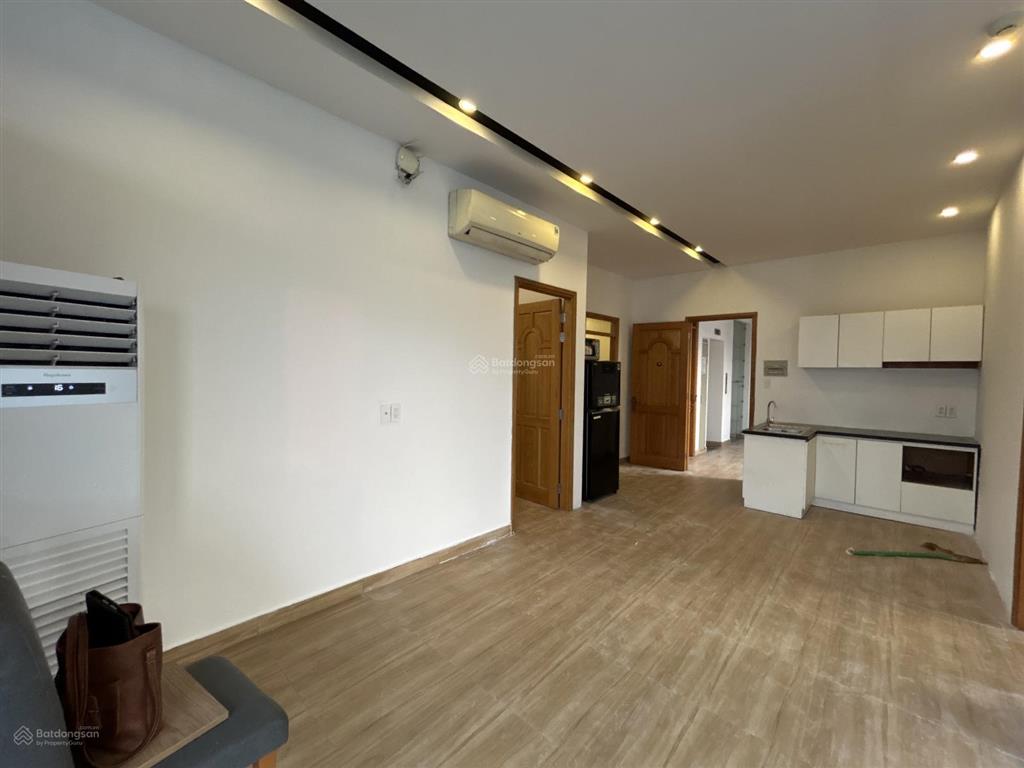 Penthouse 2 phòng ngủ rộng 90m2 gần cv tao đàn  bảo vệ 24/24  khu vực yên tĩnh, an ninh, dân trí