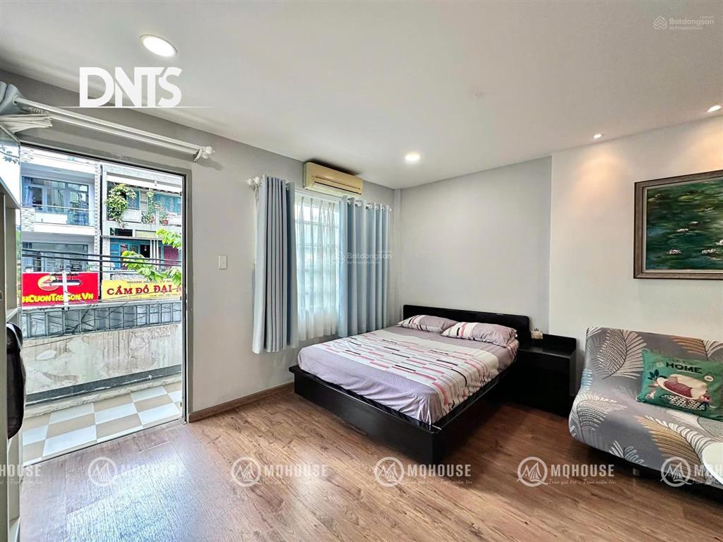 Cho thuê căn hộ ban công lớn45m2 view thoáng đẹp đường rộng oto hoàng sa ngay cầu bông quận 1