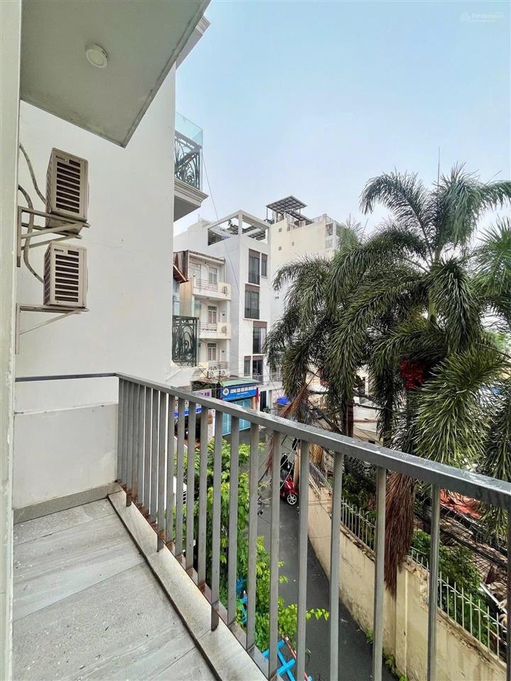 Cho thuê căn hộ cozy 1 phòng ngủ, nhiều cửa sổ lớn, thoáng mát, an ninh ngay nguyễn trãi, quận 1