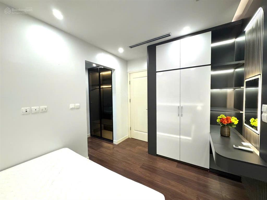 Chính chủ bán cc ban cơ yếu chính phủ 70m², 2n2vs, full nội thất view hồ thanh xuân giá 6,9 tỷ