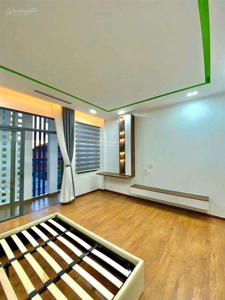 Hầm 3 lầu st xe hơi ngủ nhà khu kiều đàm q7