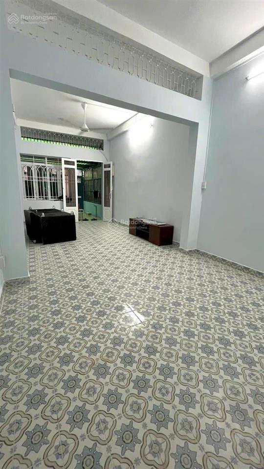 Q10  nhà 2 tầng đúc btct  50m² nở hậu  3pn  2wc  dòng tiền 15tr/th chỉ 8.8 tỷ