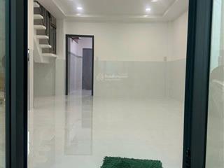 Nhà riêng cạnh chợ thủ đức, ngay linh tây, 50m², nhà 2 tầng 3pn 2wc, ngang 5.3m, giá 4.2 tỷ.
