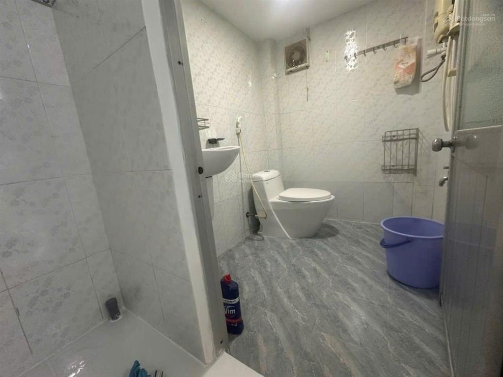 Nhà riêng cạnh chợ thủ đức, ngay linh tây, 50m², nhà 2 tầng 3pn 2wc, ngang 5.3m, giá 4.2 tỷ.