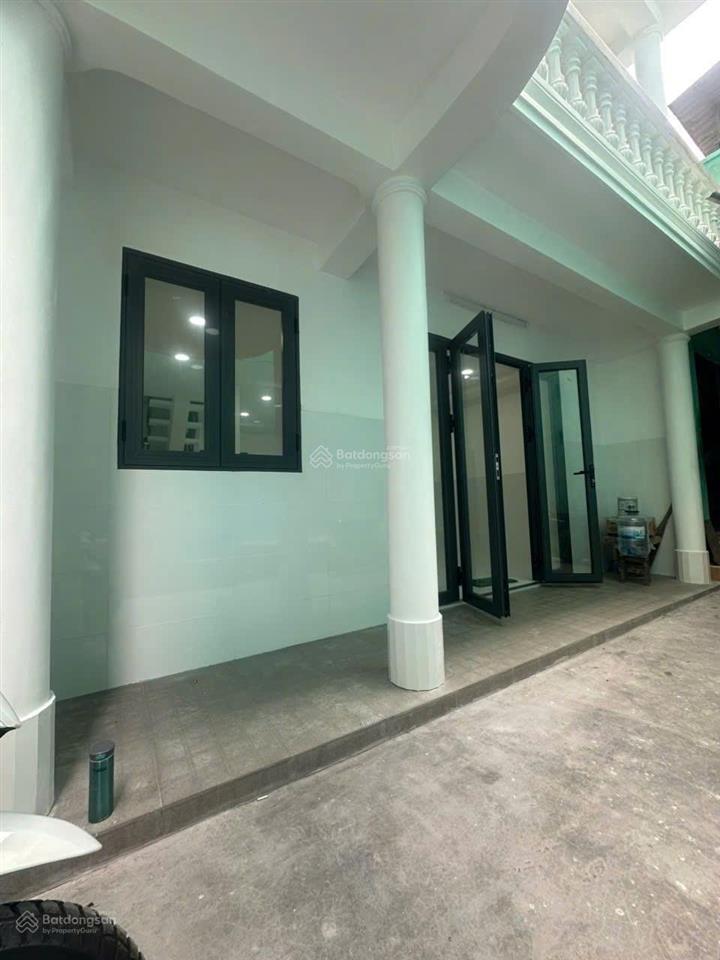 Nhà riêng cạnh chợ thủ đức, ngay linh tây, 50m², nhà 2 tầng 3pn 2wc, ngang 5.3m, giá 4.2 tỷ.