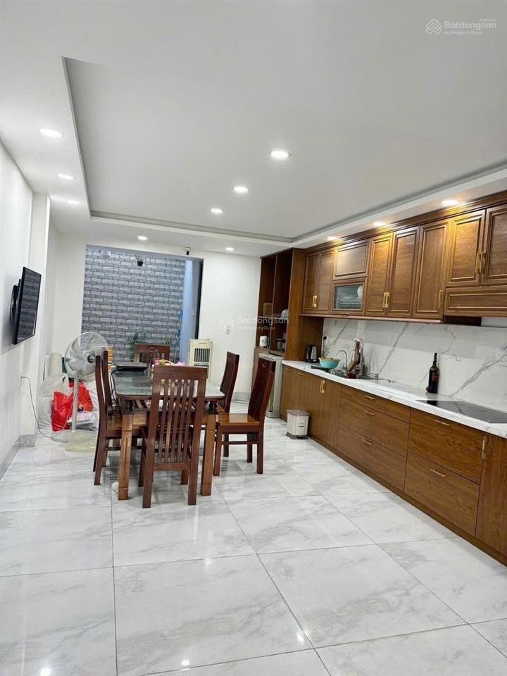 Nhà riêng 3 tầng hẻm xe hơi  sát phạm văn đồng  diện tích 73m2 chỉ 7.05 tỷ full nt