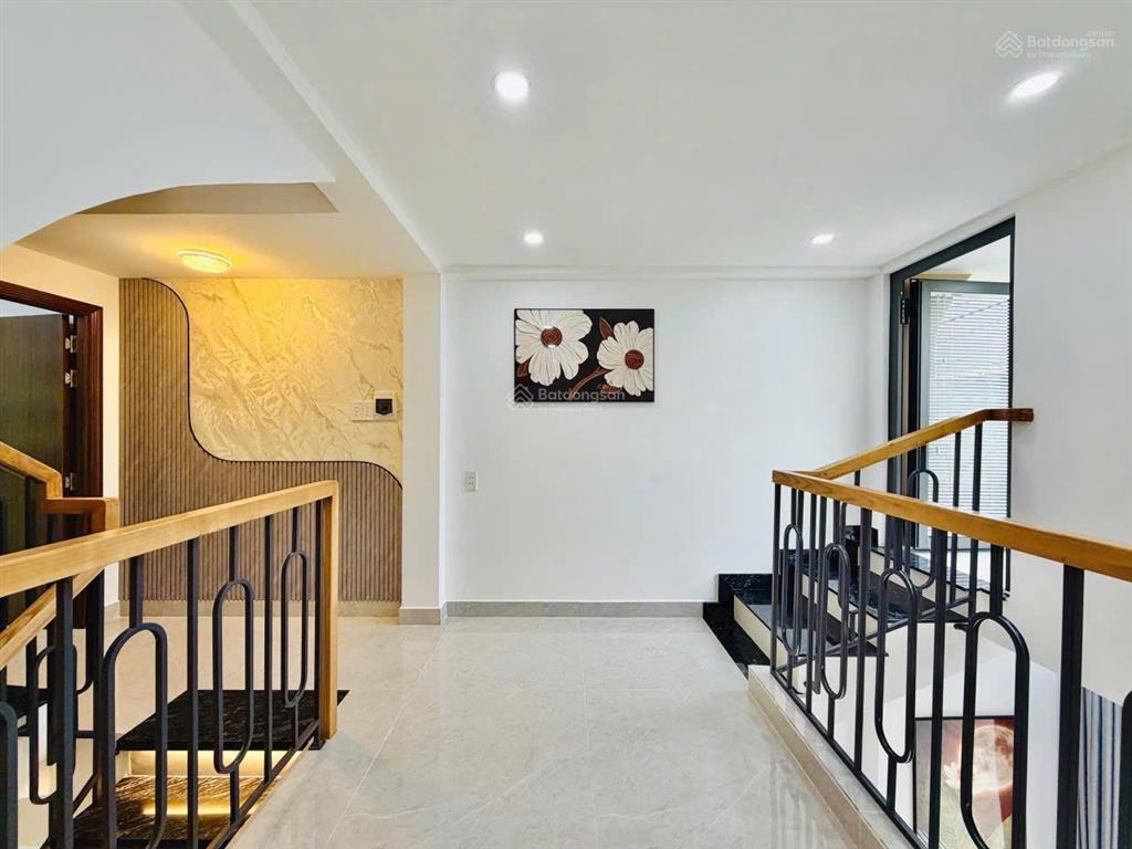 Chính chủ cần bán nhà 3tầngquận tân bìnhdt 3x11 nở hậu3pn3wcgiá chỉ 6,05tỷtặng full nội thất