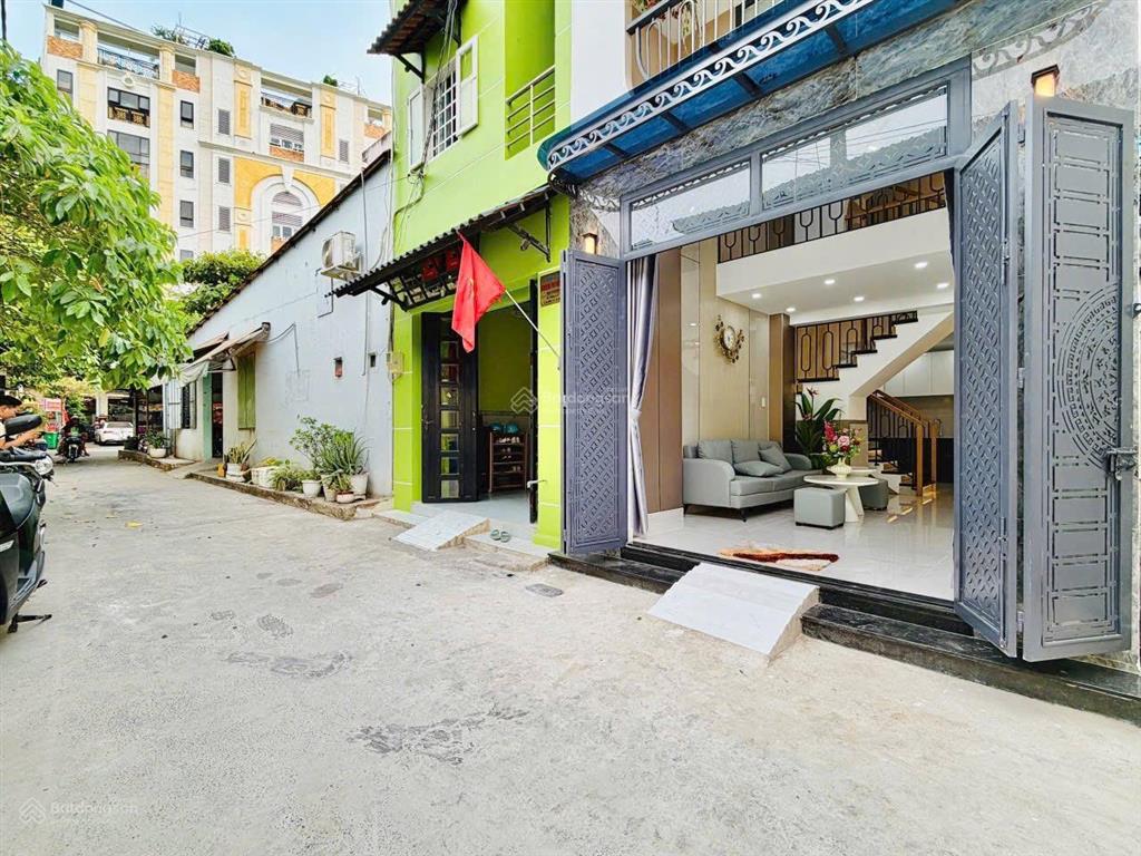 Chính chủ cần bán nhà 3tầngquận tân bìnhdt 3x11 nở hậu3pn3wcgiá chỉ 6,05tỷtặng full nội thất